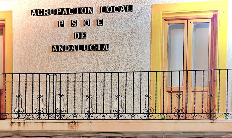El PSOE cuestiona a Ruiz Joya cundo finalizar el nuevo mercado de Almucar  
